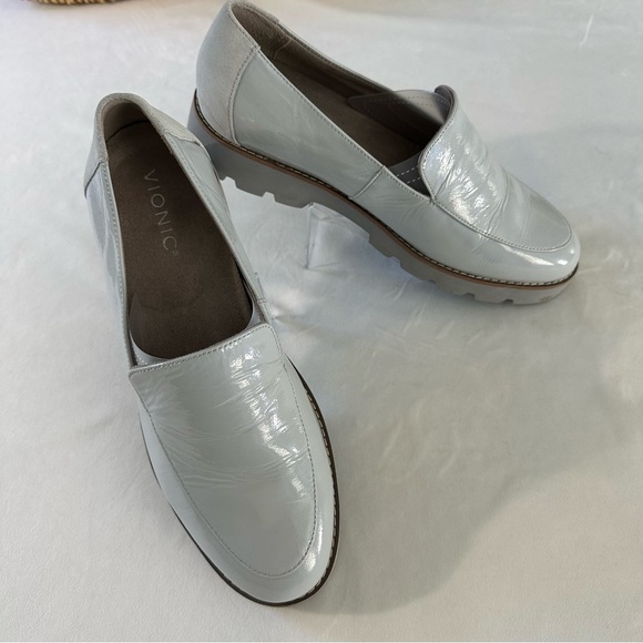 🩵Vionic Kensley in Vapor size 8.5 wide EUC🩵 - Picture 1 of 8